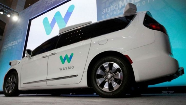 Waymo первой в Калифорнии получила разрешение на тестирование самоуправляемых автомобилей без водителя