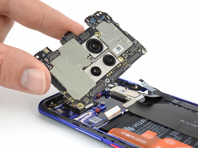 Флагманский смартфон Huawei Mate 20 Pro получил 4 балла из 10 за ремонтопригодность
