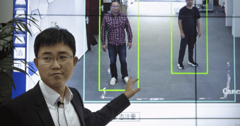 Большой Брат следит за тобой. В Китае внедряют систему идентификации людей по походке и форме тела - 1 Большой Брат следит за тобой. В Китае внедряют систему идентификации людей по походке и форме тела