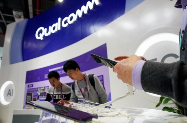 Qualcomm снизила прогнозы доходов на фоне потери заказов Apple