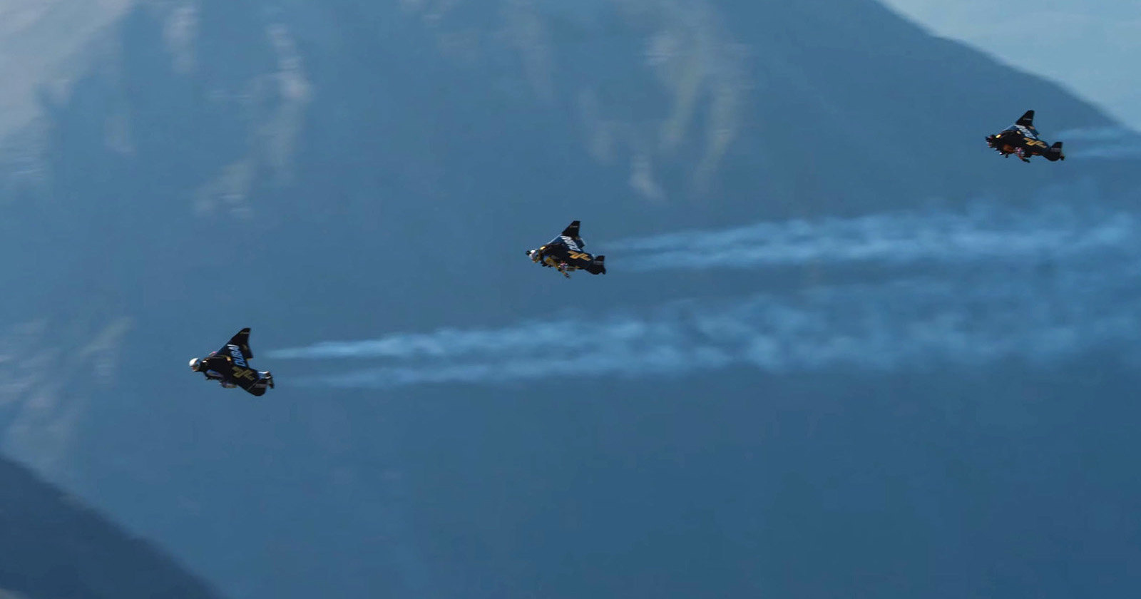 На реактивных ранцах по норвежским фьордам: свободный полет На реактивных ранцах по норвежским фьордам: свободный полет