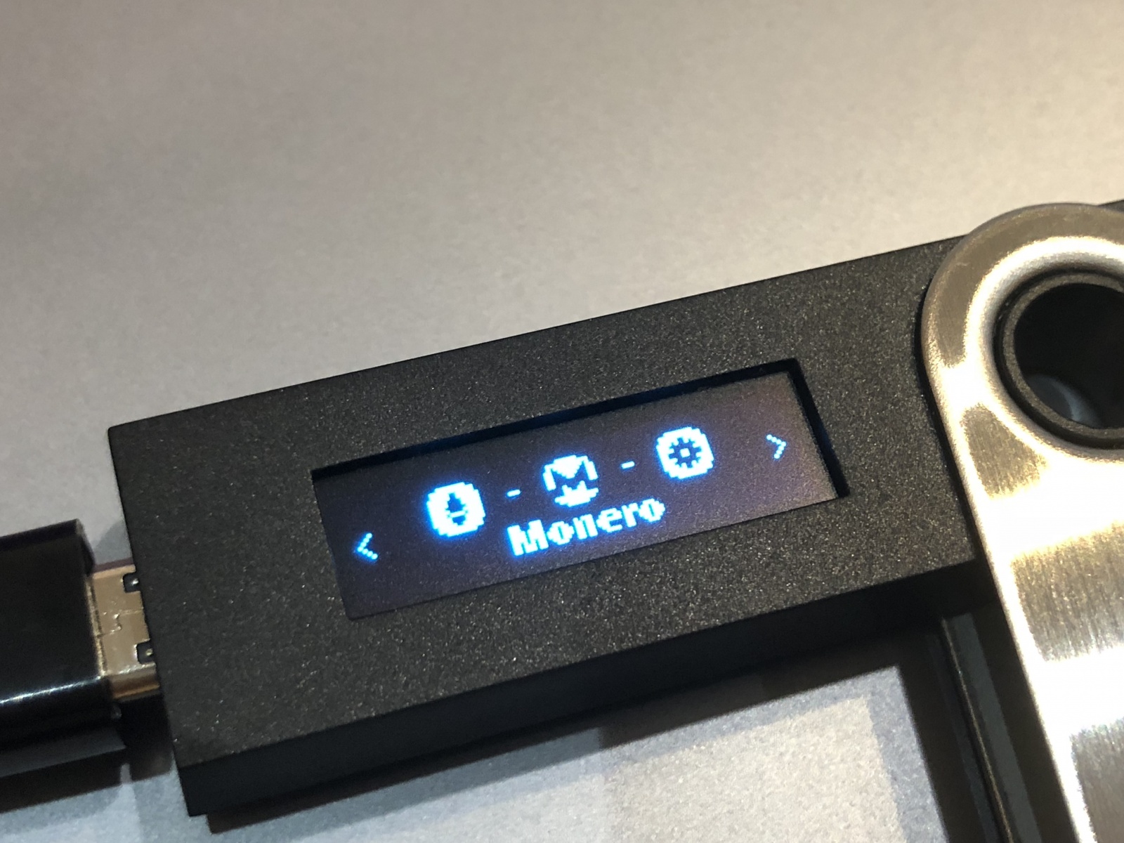 Ledger Nano S: ключ от комнаты, где могут лежать 710 токенов и криптовалют - 17