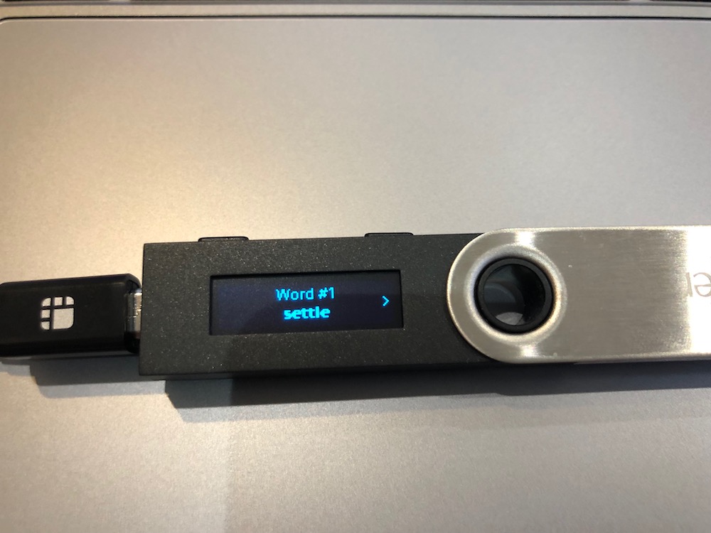Ledger Nano S: ключ от комнаты, где могут лежать 710 токенов и криптовалют - 8