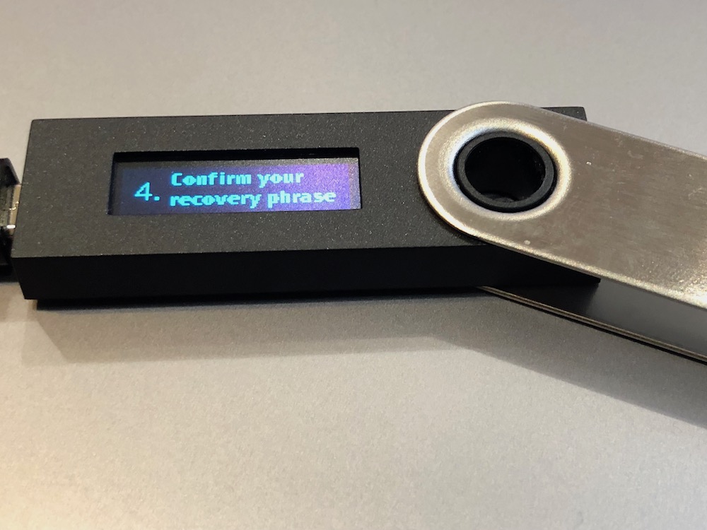 Ledger Nano S: ключ от комнаты, где могут лежать 710 токенов и криптовалют - 9