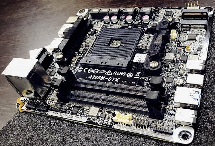 ASRock готовит мини-ПК на платформе AMD A300