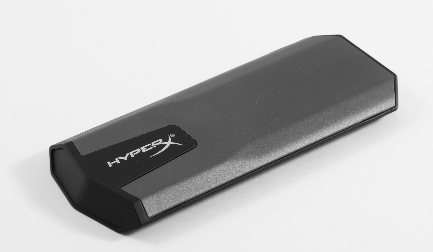 Невесомый терабайт в кармане – будущее уже здесь? Изучаем возможности HyperX SAVAGE EXO - 6