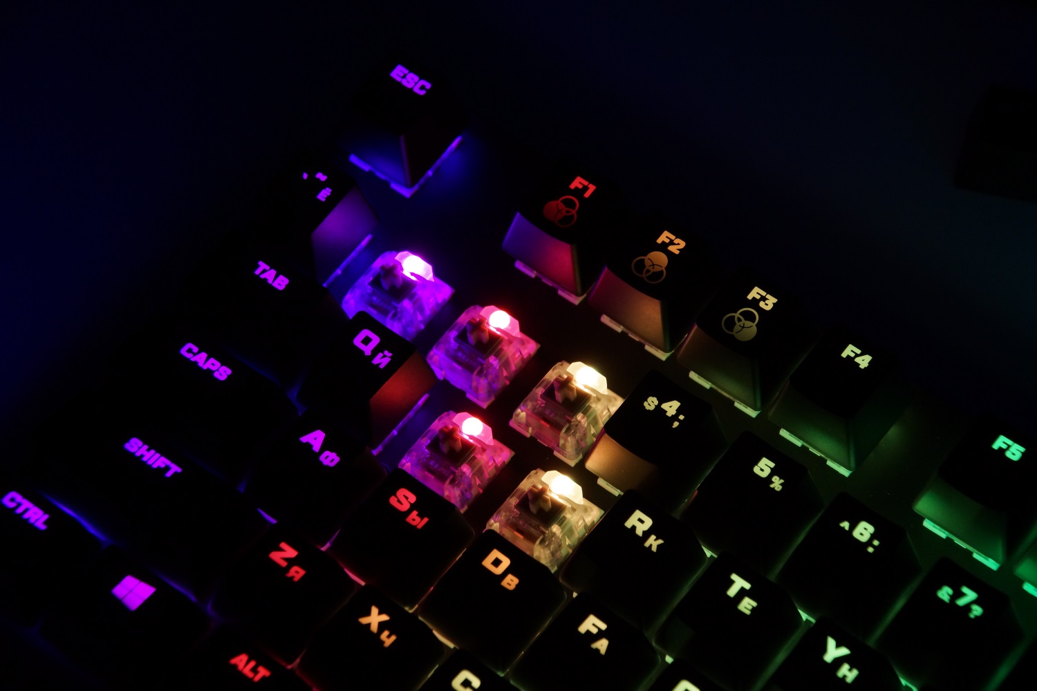 Ни единого шанса сопернику – берём на вооружение ультраскоростную клавиатуру HyperX Alloy FPS RGB - 2 Ни единого шанса сопернику – берём на вооружение ультраскоростную клавиатуру HyperX Alloy FPS RGB - 2