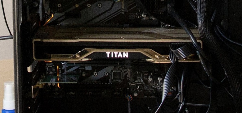 Флагманская видеокарта Nvidia RTX Titan засветилась на живых фото и видео. Скоро анонс?