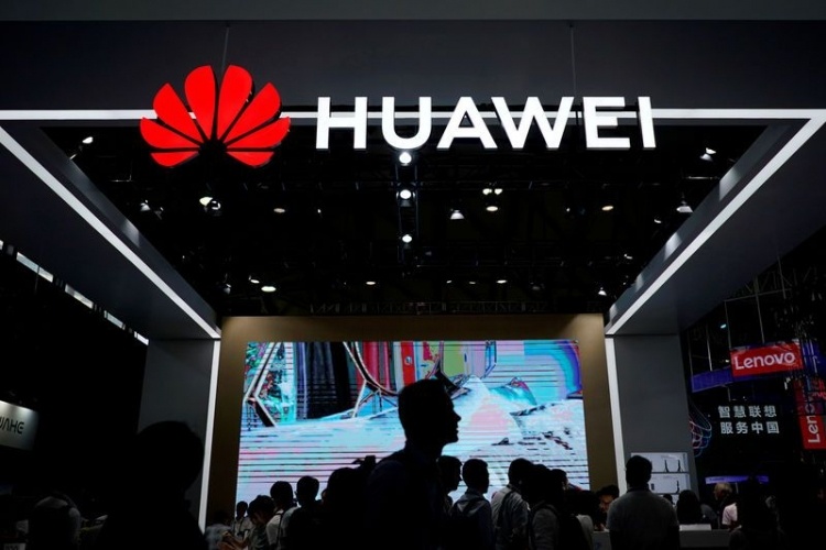 Дочь основателя Huawei арестована в Канаде по запросу США