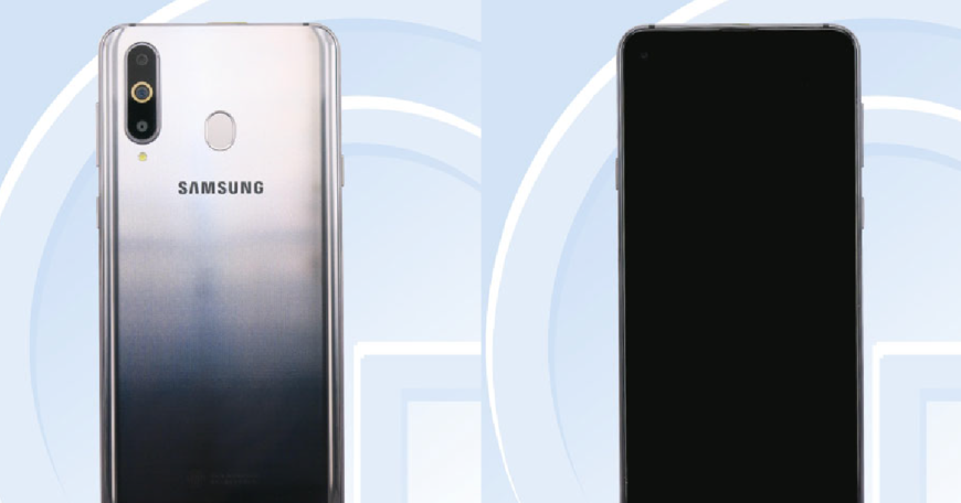 Samsung с дырой в экране и тройной камерой: фотографии