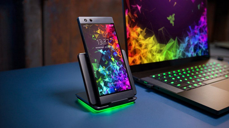 Новая прошивка для игрового смартфона Razer Phone 2 улучшает камеру и звук