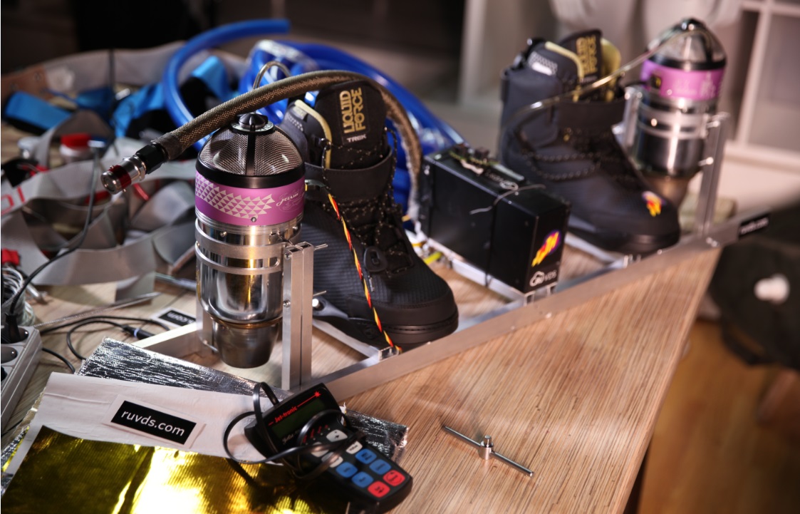 Зацените, на 70% готовый турбореактивный ховерборд - 11 image