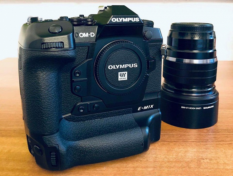 Появились первые изображения камеры Olympus E-M1X