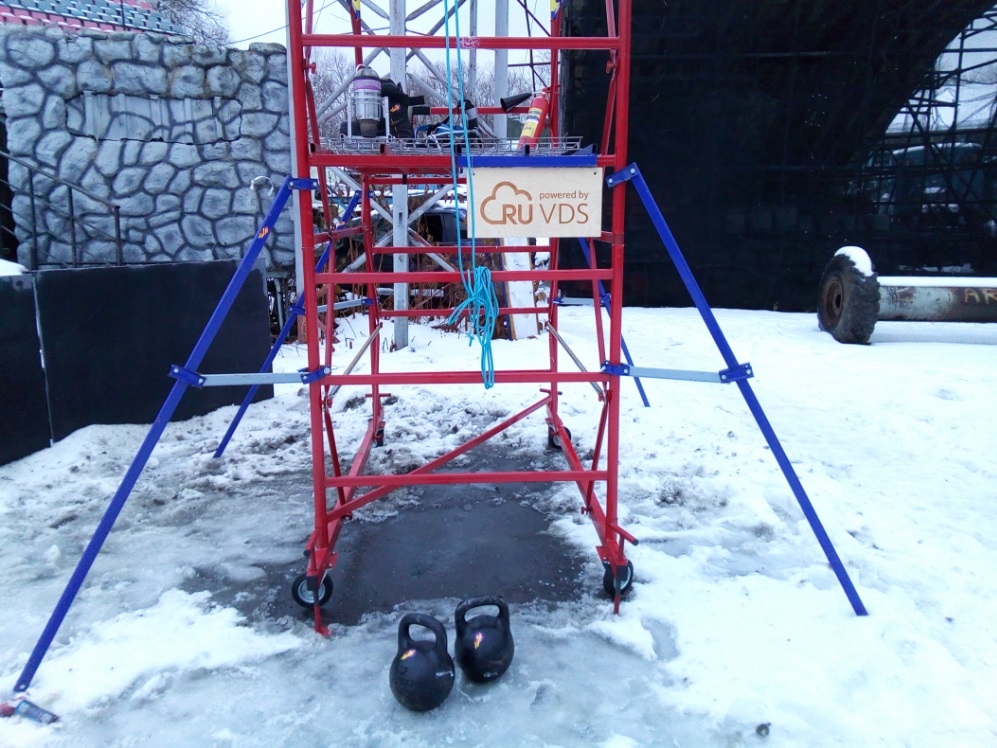 Огнемёты, дед мороз на танке, бигфут, баба яга на эндурике (и, возможно, джетпак) — всё для детишек на новый год - 11 image