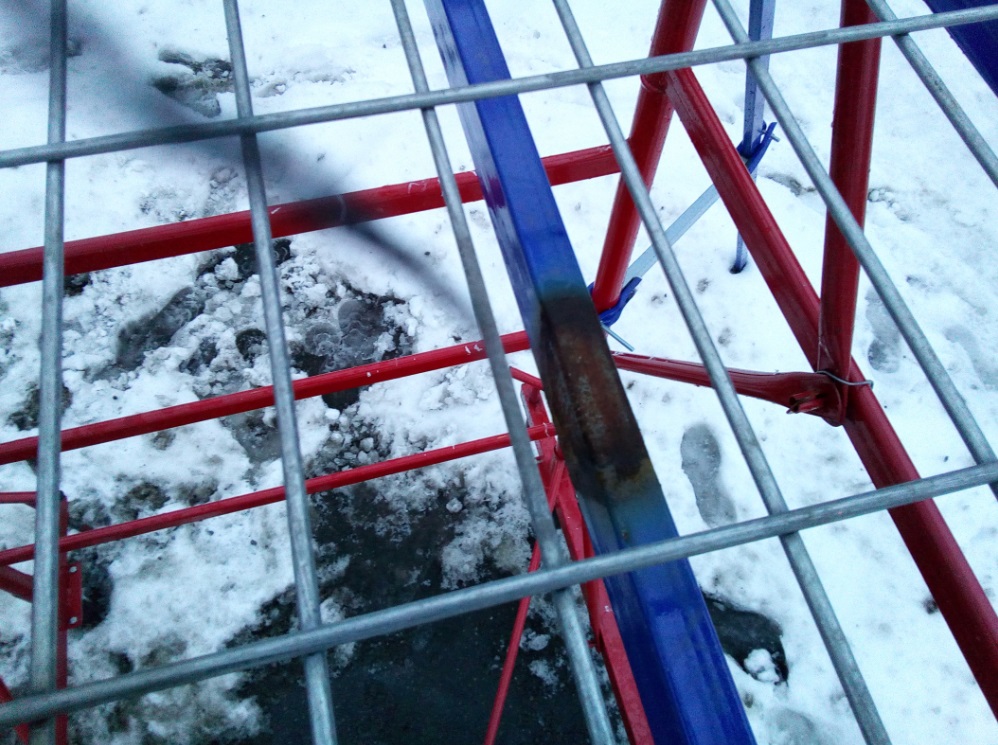 Огнемёты, дед мороз на танке, бигфут, баба яга на эндурике (и, возможно, джетпак) — всё для детишек на новый год - 14 image