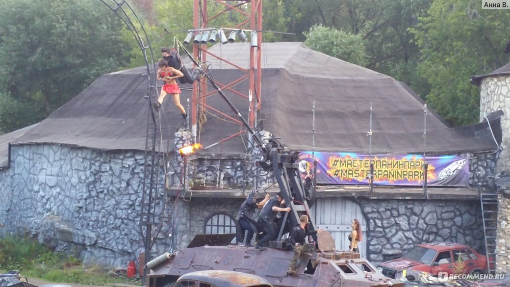 Огнемёты, дед мороз на танке, бигфут, баба яга на эндурике (и, возможно, джетпак) — всё для детишек на новый год - 50 image