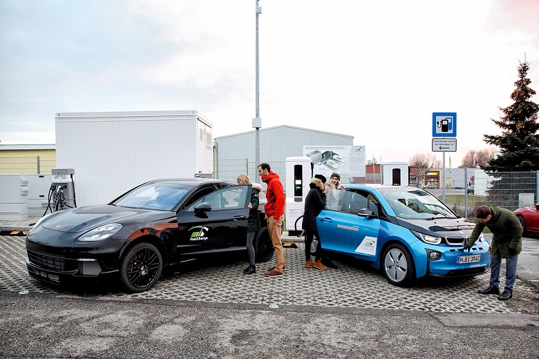 Прототип зарядного устройства, созданного консорциумом во главе с BMW Group, за три минуты заряжает электромобиль на 100 км пути