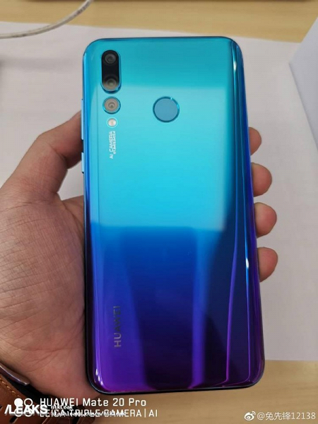 Живые фото и результаты тестирования Huawei Nova 4 слили прямо перед анонсом