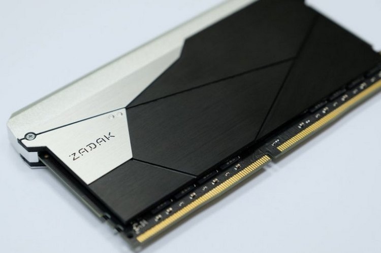 Zadak начала продажи «двухэтажных» модулей памяти Shield DC RGB DDR4 объёмом 32 Гбайт Zadak начала продажи «двухэтажных» модулей памяти Shield DC RGB DDR4 объёмом 32 Гбайт