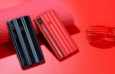 Недорогой смартфон Coolpad Cool Play 8 &mdash; самый полосатый смартфон на рынке 