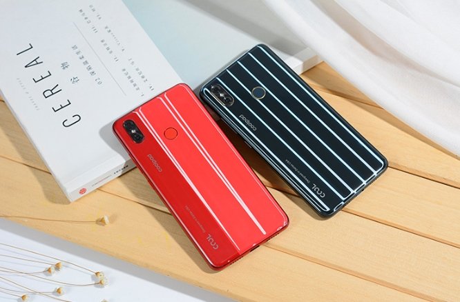 Недорогой смартфон Coolpad Cool Play 8 &mdash; самый полосатый смартфон на рынке 