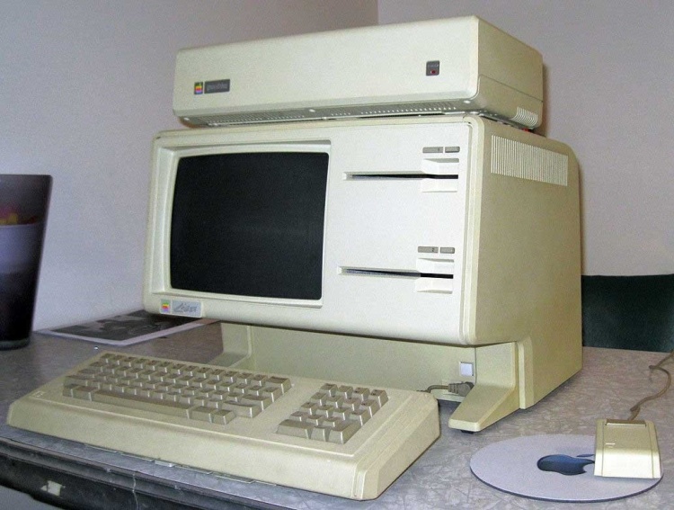 На eBay предлагают полностью функциональный компьютер Apple Lisa 1 за $65 000