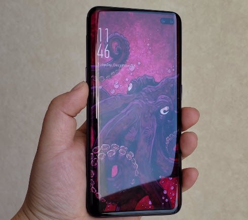 Видео дня: самая реалистичная копия Samsung Galaxy S10+