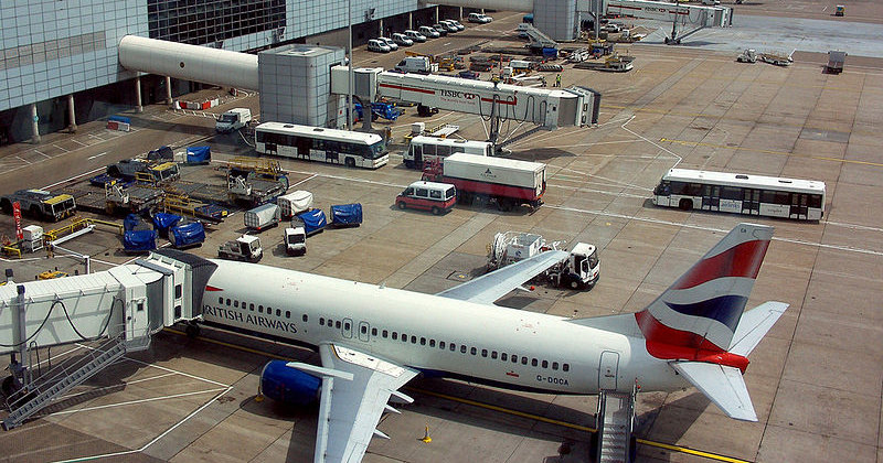 Дроны парализовали работу второго крупнейшего британского аэропорта