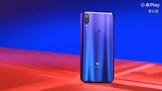 Фотогалерея дня: смартфон Xiaomi Mi Play в разных градиентных окрасах - 3 Фотогалерея дня: смартфон Xiaomi Mi Play в разных градиентных окрасах