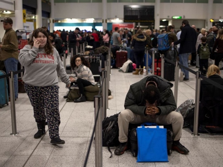 Владельцам дронов в Великобритании за нарушение законов грозит штраф или тюремное заключение Владельцам дронов в Великобритании за нарушение законов грозит штраф или тюремное заключение