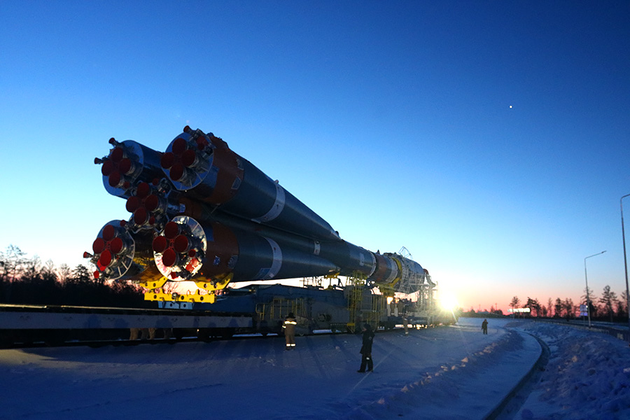 Вывоз ракеты перед стартом на Восточном - 15