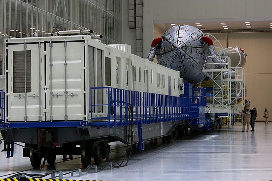 Вывоз ракеты перед стартом на Восточном - 9