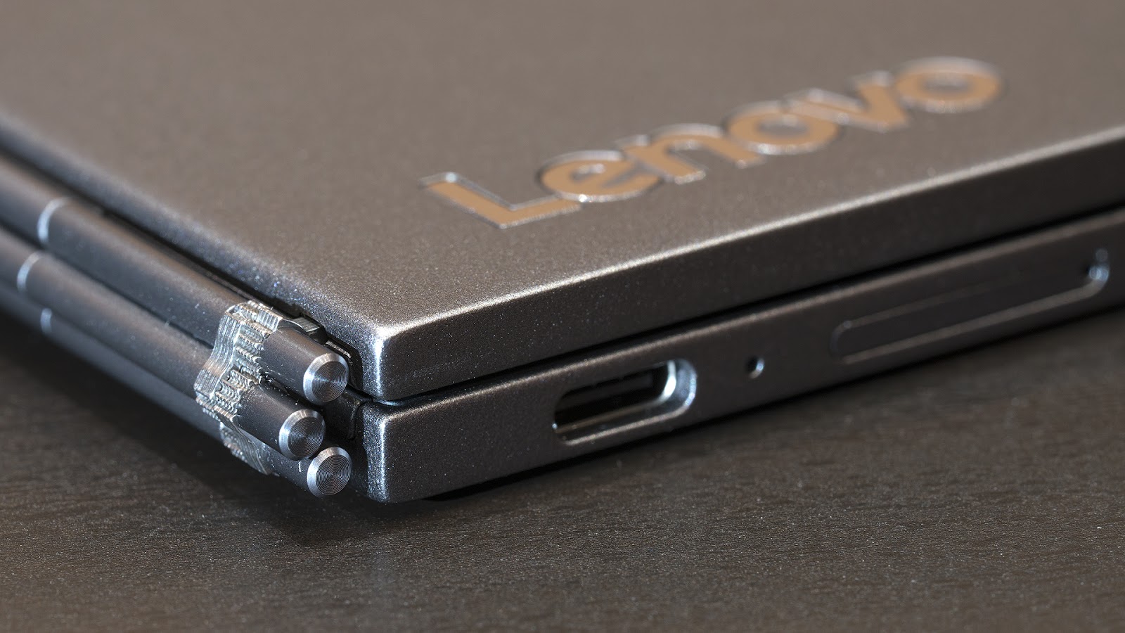 Lenovo YogaBook C930: устройство, которое заменяет сразу четыре гаджета - 3