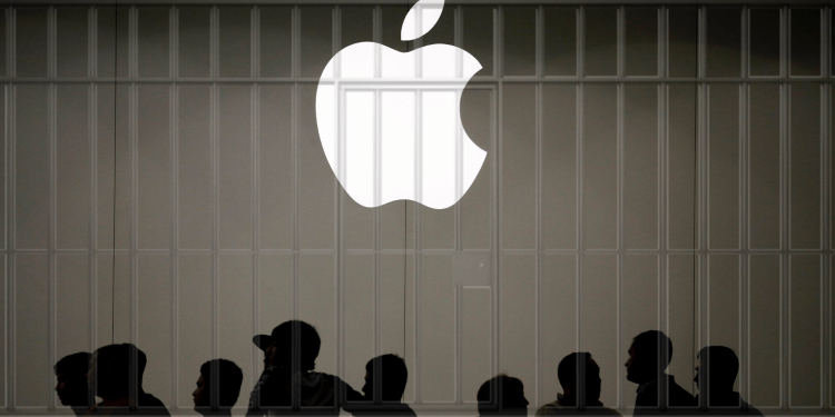 Адвокатов Apple могут арестовать в Китае из-за невыполнения запрета на продажу iPhone