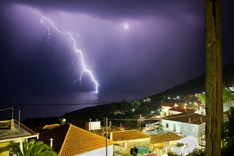 Башня Теслы. Что происходит в небоскребе и рядом с ним, когда ударяет молния? - 5 image