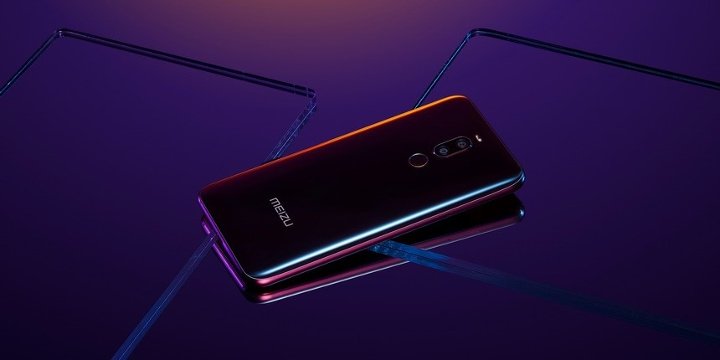 Первый смартфон Meizu с &laquo;чёлкой&raquo; оказался игровым и доступен в России