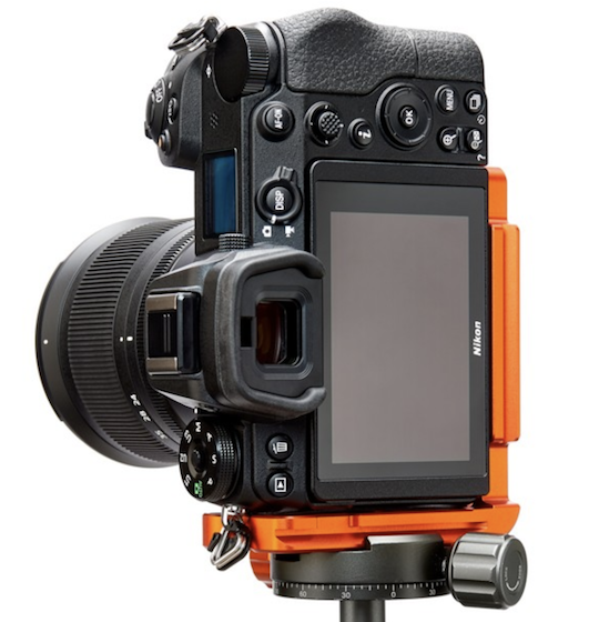 Производитель называет Zelda первым L-образным кронштейном для беззеркальных камер Nikon Z