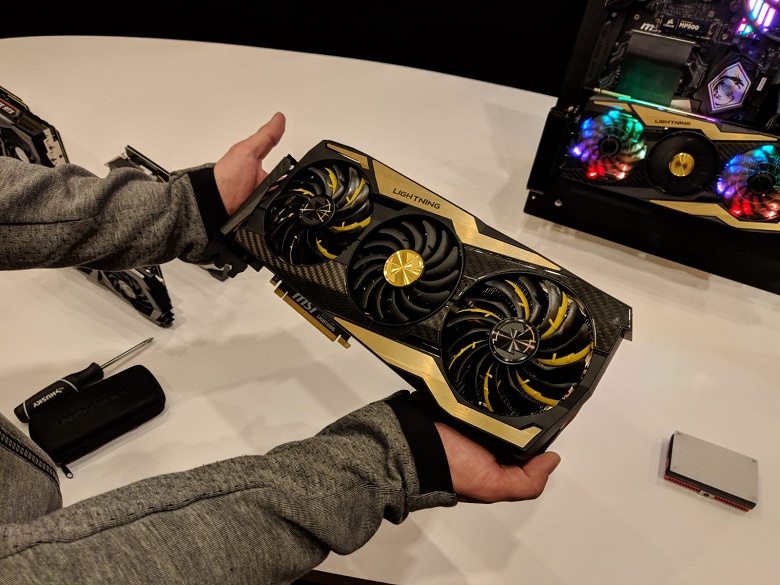 Огромная видеокарта MSI GeForce RTX 2080 Ti Lightning впервые засветилась на &laquo;живых&raquo; фотографиях