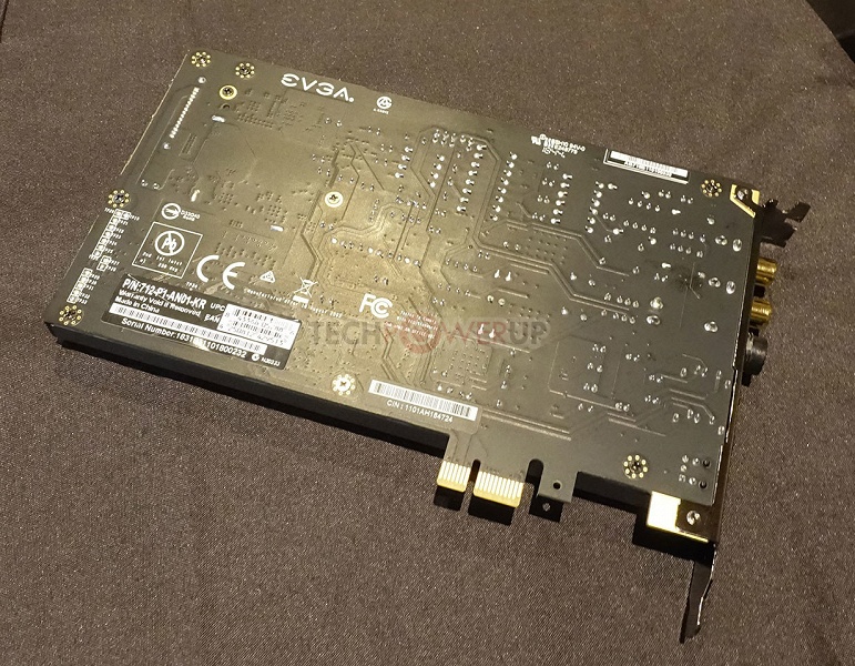 Звуковая карта EVGA NU-Audio на процессоре XMOS xCORE-200 оснащена ЦАП AK4493 и АЦП AK5572, но не обошлось и без полноцветной подсветки