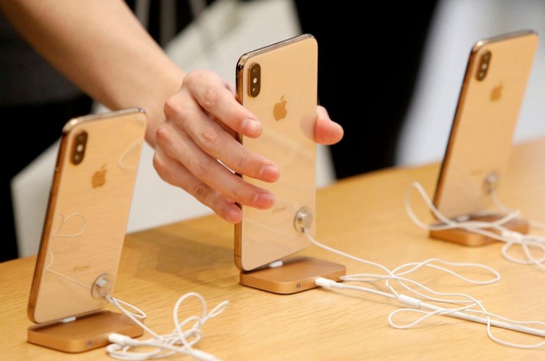 Apple снова сокращает выпуск смартфонов iPhone XS, XS Max и XR - 1 Apple снова сокращает выпуск смартфонов iPhone XS, XS Max и XR