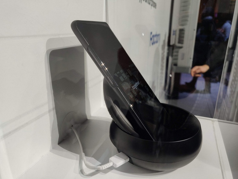 Samsung показала прототип смартфона с поддержкой 5G