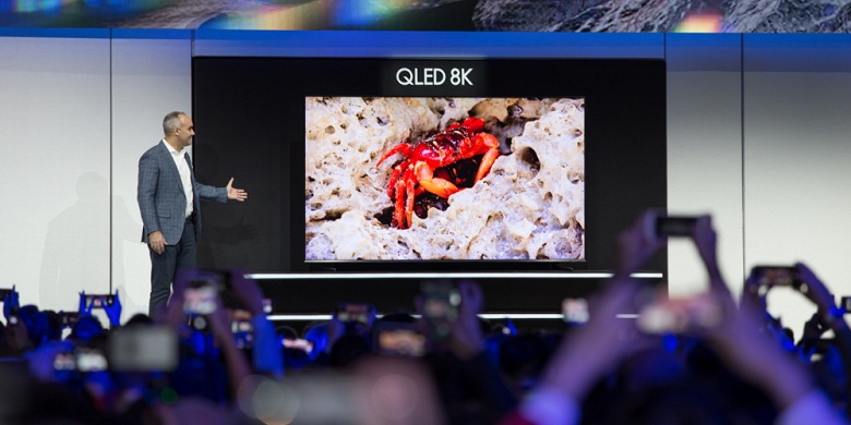 Samsung представила самый большой телевизор QLED с разрешением 8K