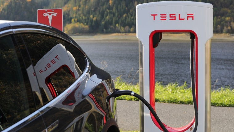 Tesla Model S и Model X с батареями емкостью к75 Вт&bull;ч снимают с производства, с включенным автопилотом электромобили компании попадают в ДТП вдвое реже