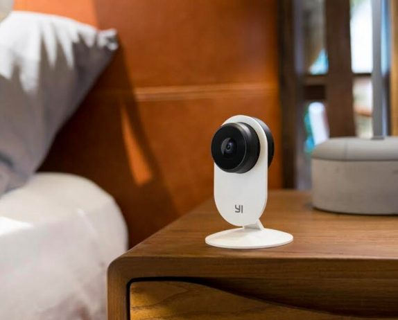 Представлена умная домашняя камера наблюдения Xiaomi Yi Home Camera 3