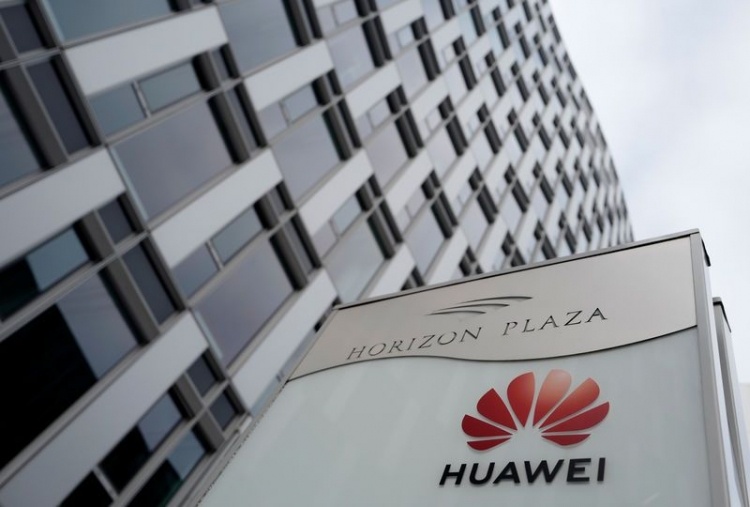 Huawei уволила сотрудника, арестованного в Польше по обвинению в шпионаже