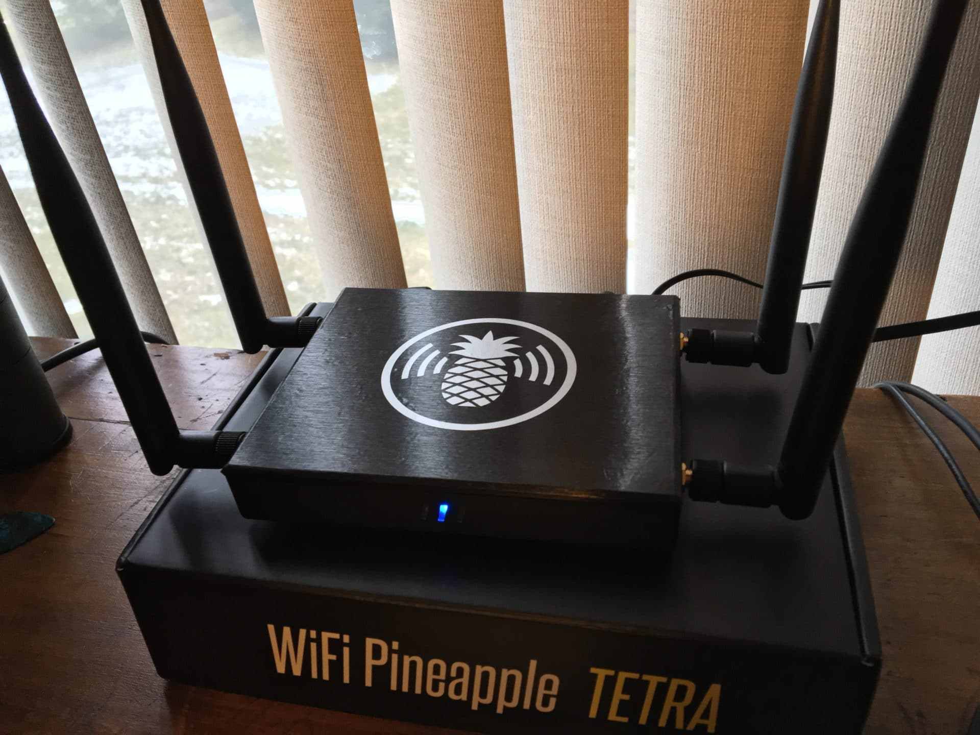 Wifi pineapple. WIFI Pineapple Mark IV. Hak5 WIFI Pineapple. Пинэпл роутер. WIFI Pineapple Mark v.