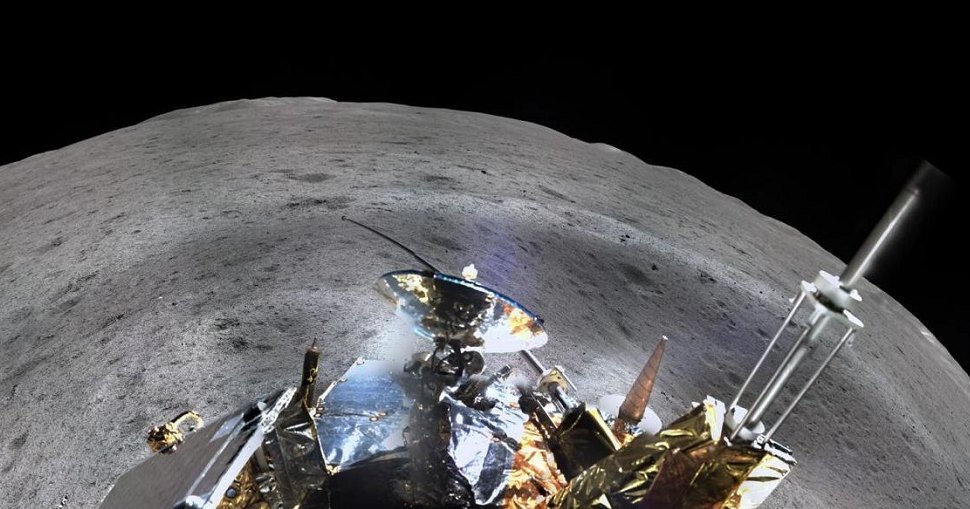 Первый панорамный снимок обратной стороны Луны