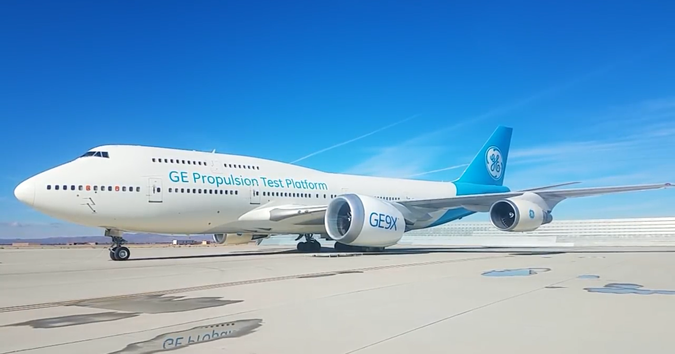 Крупнейший авиационный двигатель в работе: видео Крупнейший авиационный двигатель в работе: видео