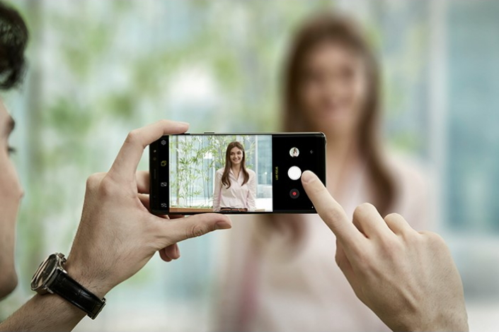 Лидер Samsung настоял на улучшениях камеры Galaxy S10 