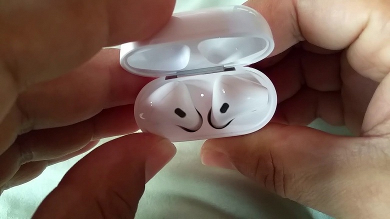 Наушники Apple AirPods 2 перейдут в категорию умной носимой электроники и выйдут на рынок в первом полугодии